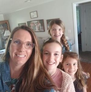 Meet your Posher, Angie hinkebein